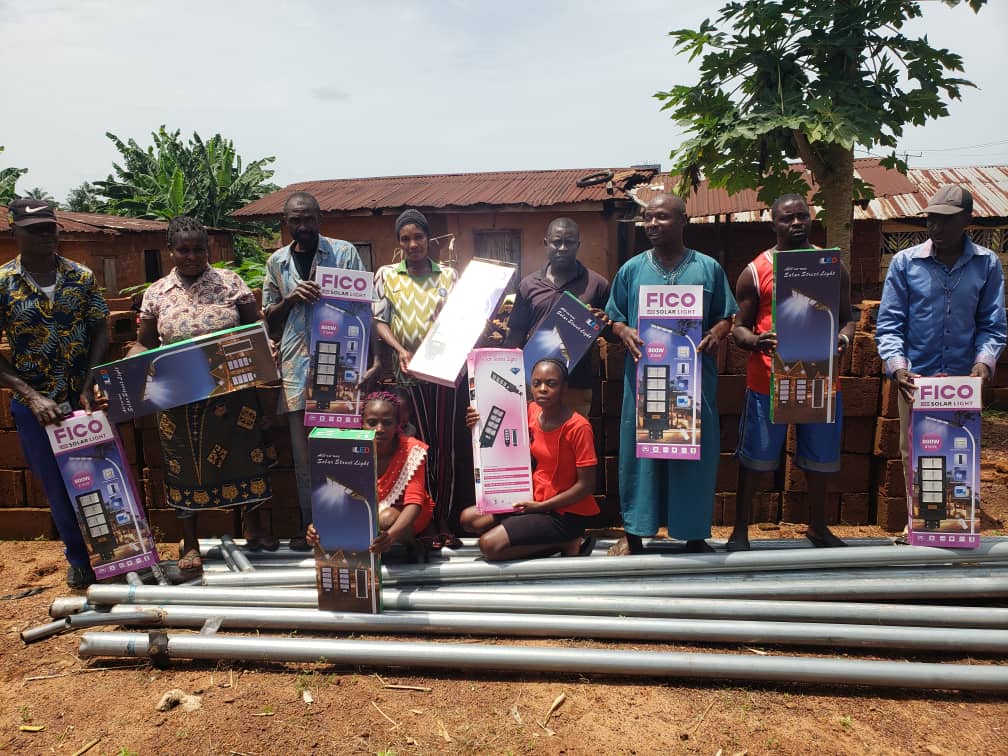 he Acting Oche Achadu Agbokete, Samson Alfa, has donated Solar Energy street lights worth thousands of naira to his community, Agbokete, in Igalamela/Odolu Local Government Area of Kogi state.
